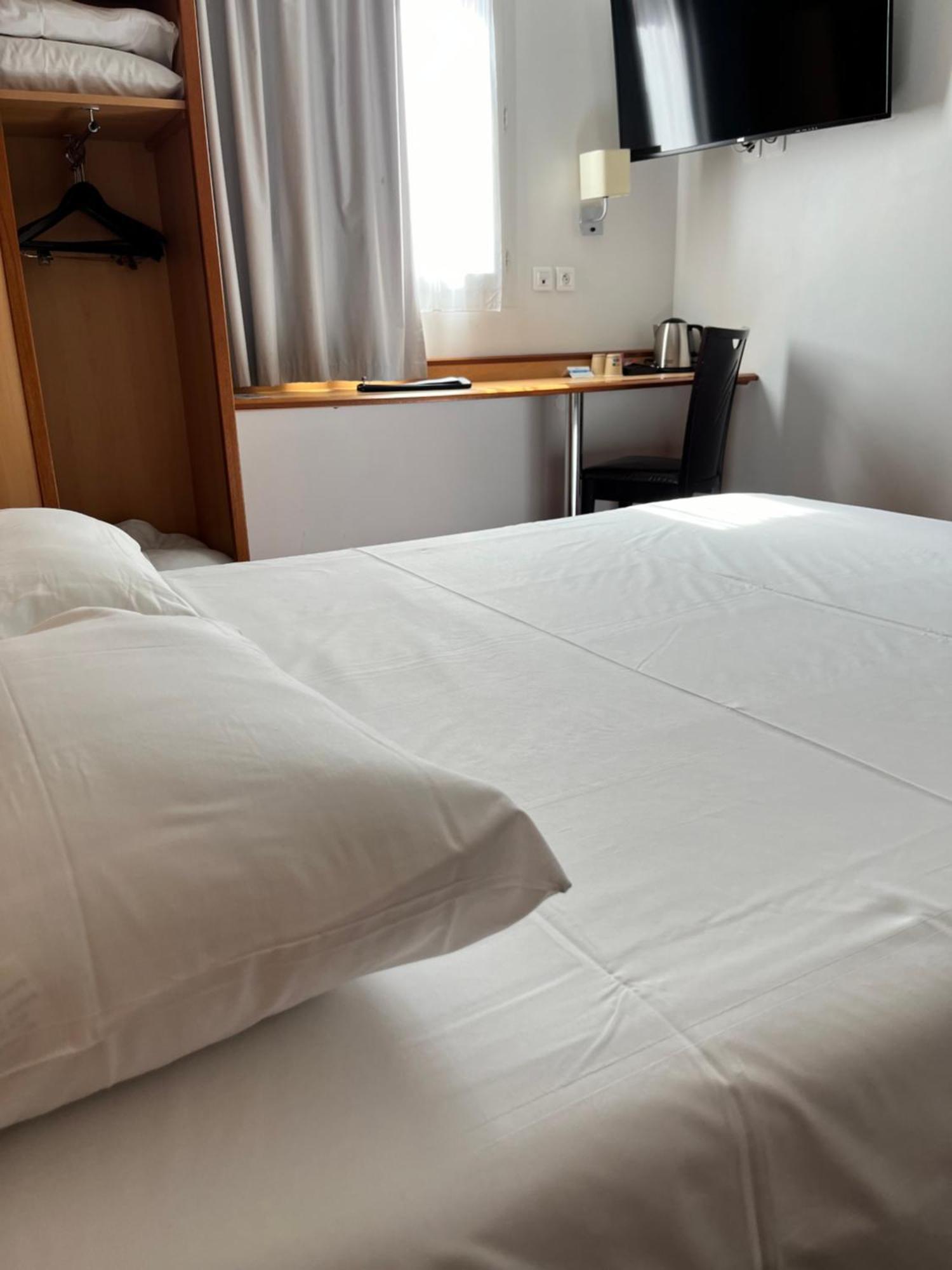 Brit Hotel Confort Монтобан Екстериор снимка